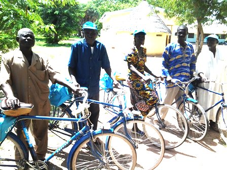Je suis agent de santé et ma bicyclette sauve des vies.