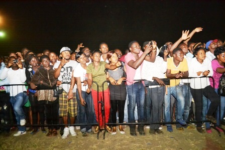 Stanley Enow et Mathématik, explosifs à Buéa !